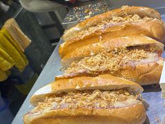 -Bánh Mì Huynh Hoa