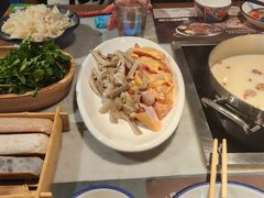 -尚尚仙·酸汤猪手·猪肚鸡火锅(华联万柳购物中心店)