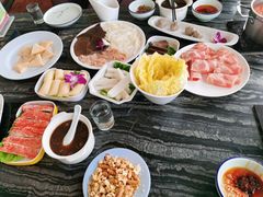 -云中捞高空旋转餐厅(商茂世纪广场店)