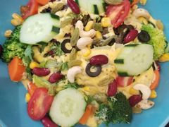 -悦享绿山墙西餐厅