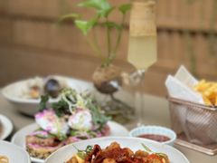 -C Cafe(朵云书院·戏剧店)