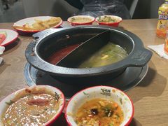 -言玖鲜火锅串串披萨自助(益田假日店)