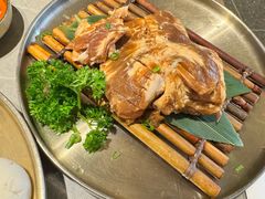 -草家酱蟹炭火烤肉店(珲春南路一店)