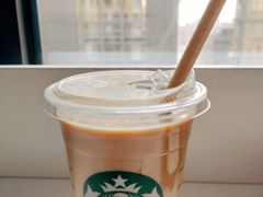 燕麦拿铁-星巴克臻选(外滩中心店)