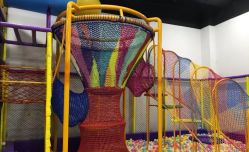 -蹦贝运动中心·蹦床·攀岩·闯关(龙岗店)