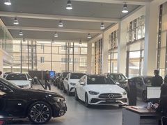 -上海星瀚奔驰4S店(红柳路店)