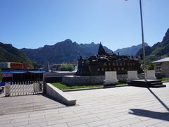 -平西抗日烈士陵园
