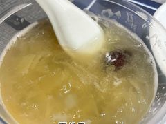 雪梨汤-鑫小城故事·藕汤·家常菜(台北一路总店)