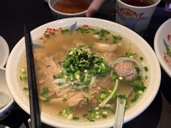 -大头虾越式风味餐厅(光明广场店)