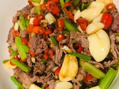 -费大厨辣椒炒肉(高铁吾悦广场店)