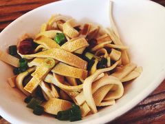 葱油豆皮-屯屯面(海尔路店)
