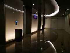 停车场电梯间-英皇电影城(英皇集团中心IMAX店)