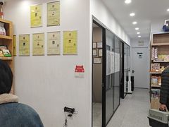 -四月宠物医院·猫专科·心脏专科·内科(转塘店)