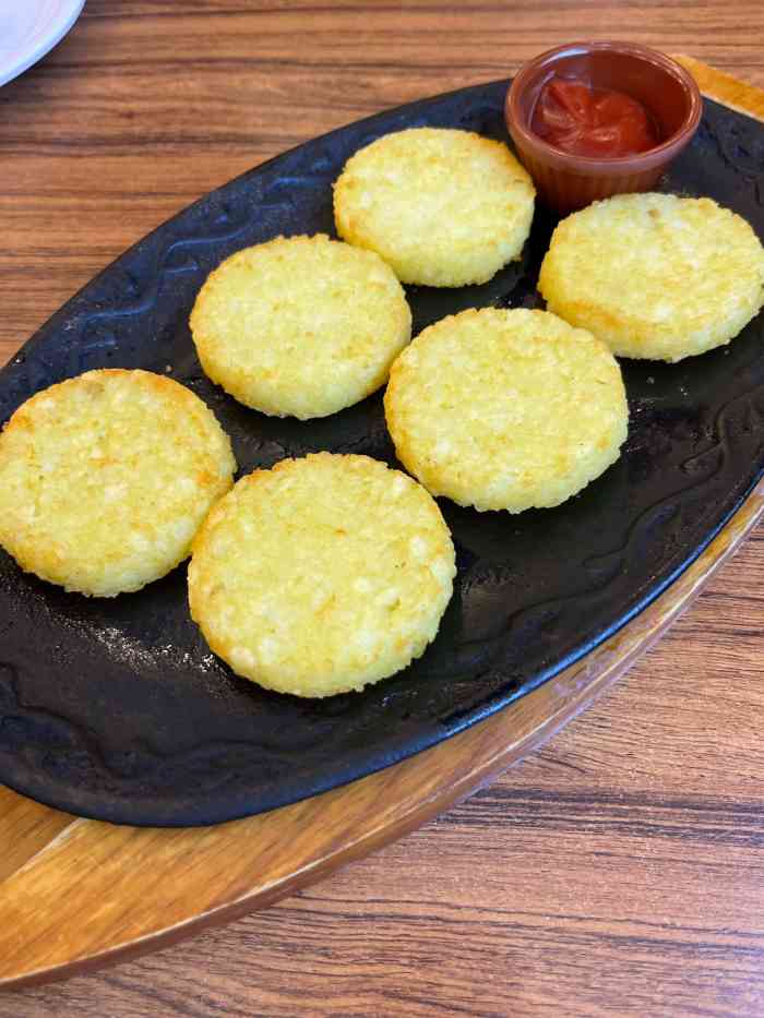 萨莉亚意式餐厅(金隅嘉品mall店)-"[服务铃]服务: 人真的不少 所以有