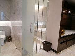 -上海虹桥西郊假日酒店