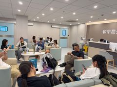 -上海大学附属上海和平眼科医院