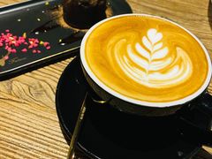 -84那年咖啡馆(李沧万达店)