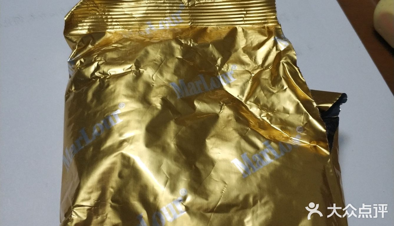 入口的感觉蜜桃味十足。随后就是熟悉的龙角散的味道