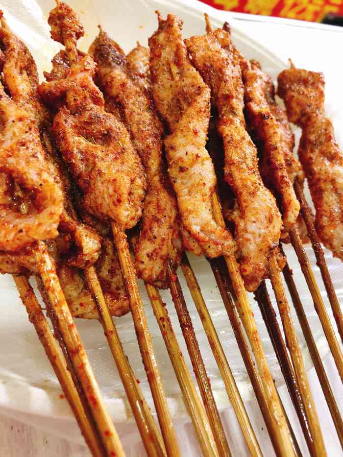 串炸里脊肉-"每次一家三口上街,我老公和儿子都嚷着要吃.