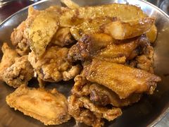 原味炸鸡和酱油鸡双拼-MI WU FACTORY米屋美食工厂餐厅(绿地店)