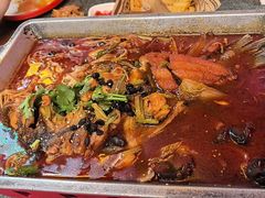 -路边边地标烧烤·川菜·小龙虾·音乐酒馆(良乡长虹店)