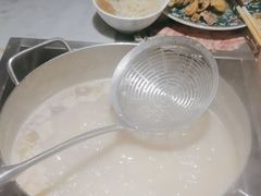 -尚尚仙·酸汤猪手·猪肚鸡火锅(华联万柳购物中心店)