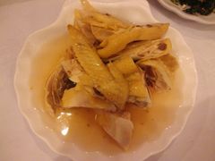 小钵斗醉鸡，没什么酒味，朋友很喜欢-永兴餐厅(复兴中路店)