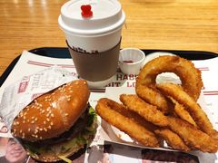 -The Habit Burger Grill 哈比特汉堡(爱琴海店)