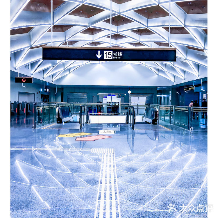 上海地铁④集↗设计感满满拍出头带皇冠的站点