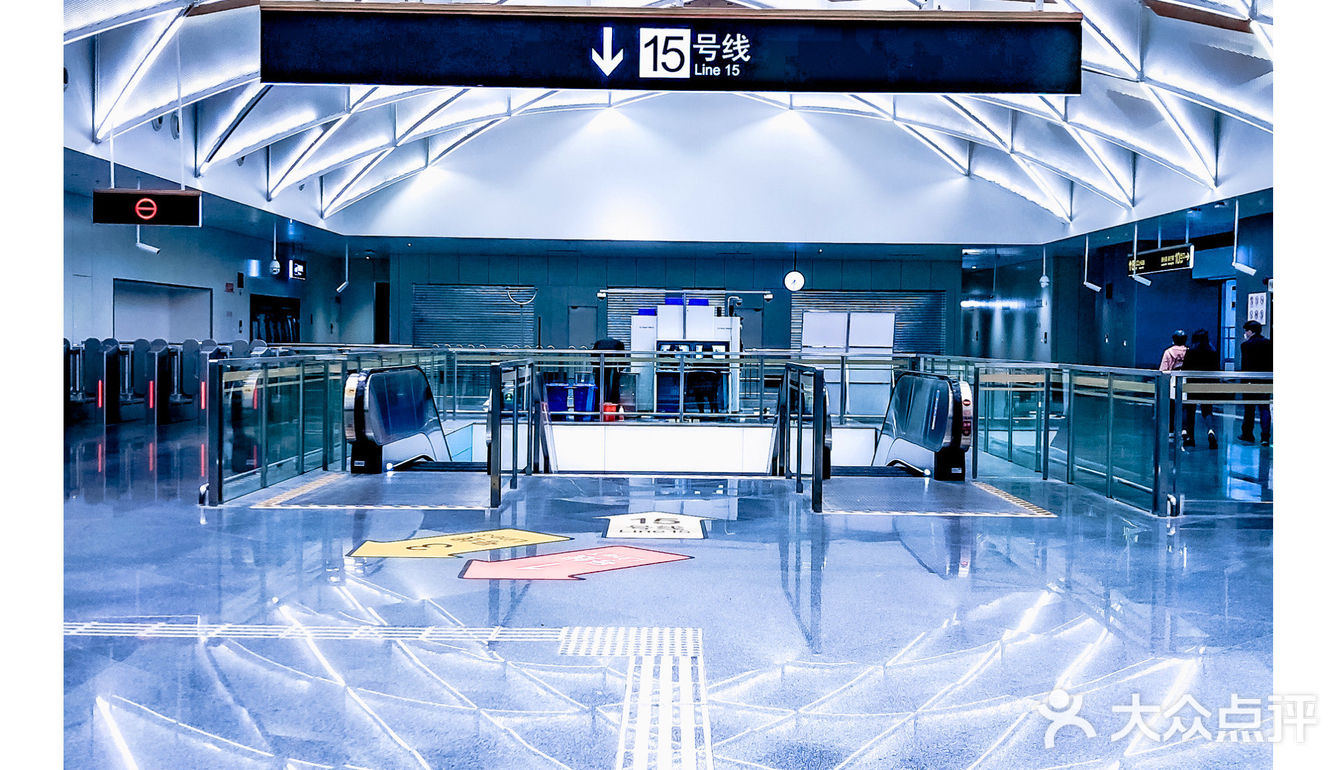 上海地铁④集↗设计感满满拍出头带皇冠的站点