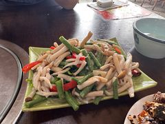 凉菜拼盘-金卯白肉罩火烧
