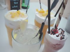 -Cha Cha's Beach Cafe