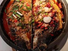 -鸣记脆皮烤鱼·海鲜烤鱼(三八广场店)