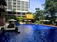 -曼谷湄南河畔华美达广场酒店