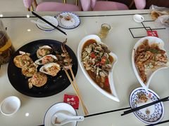 -覃记海鲜美食餐厅