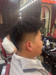 -东方先生国潮男士理发馆