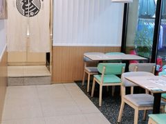 用餐区-老乡鸡(潘集世瑞大厦店)