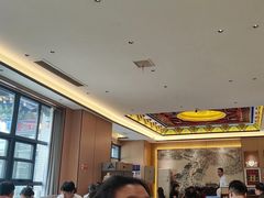 -梅利汴京烤鸭•开封豫菜地标店(东大街店)