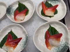 -雍容荟活帝王蟹活龙虾自助(苏宁旗舰店)