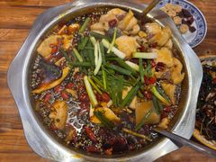 -乡土特色.冷锅鱼.牦牛肉汤锅