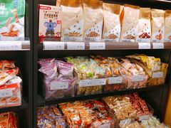 零售区-良品铺子(五角场万达店)