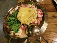-恩你小木屋·韩式料理(假日广场店)
