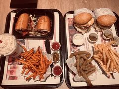 -The Habit Burger Grill 哈比特汉堡(复兴soho店)