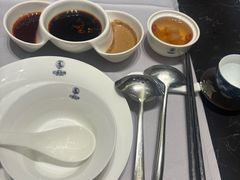 -红鼎豆捞·非遗鲍皇汤火锅(宝丰路店)