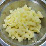 超级营养美味的香肠土豆西芹丁蛋炒饭