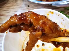 -江城燕子大排档(江汉路步行街店)