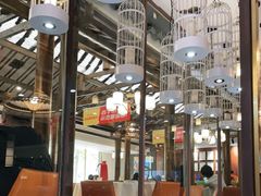 大堂-阿瓦山寨·湘菜现炒·剁椒鱼头王(咸阳总店)