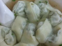 特色荠菜肉馄饨-潘国仙耳光馄饨(黄家阙路店)