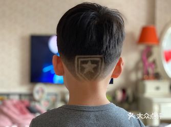 二月二带上口罩洗剪吹，Panda给自己设计了新发型