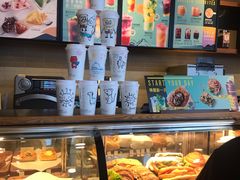 面包甜点陈列柜-星巴克(宏汇国际广场店)